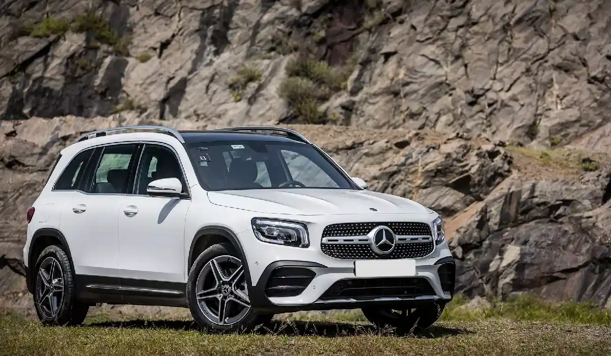 Mercedes-Benz - GLB 220d Progressive Line - Luxury Car Rentals - Preowned Luxury Car - Exclusive Concierge Club.webp